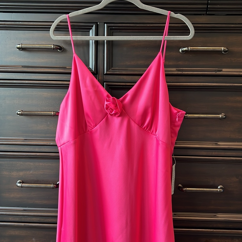 NWT! Nordstrom Vibrant Pink Midi Dress - Picture 2 of 9